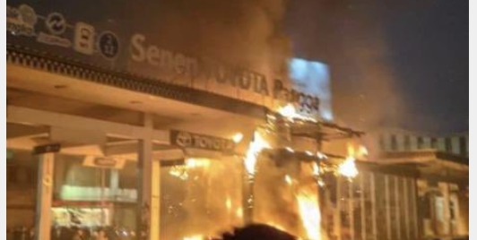 Estimasi Kerugian Demo DPR: Halte TransJakarta Dibakar, MRT Rusak, Total Rp55 Miliar
